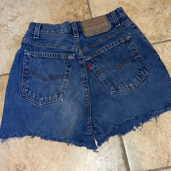 Vintage 501 levi shorts USA - Picture 2 of 9